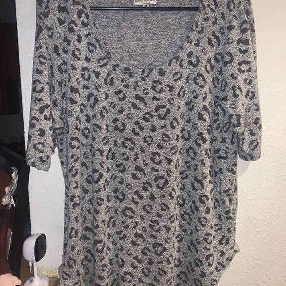Simply Southern Gray and Black Leopard Print Tee - Picture 1 of 1